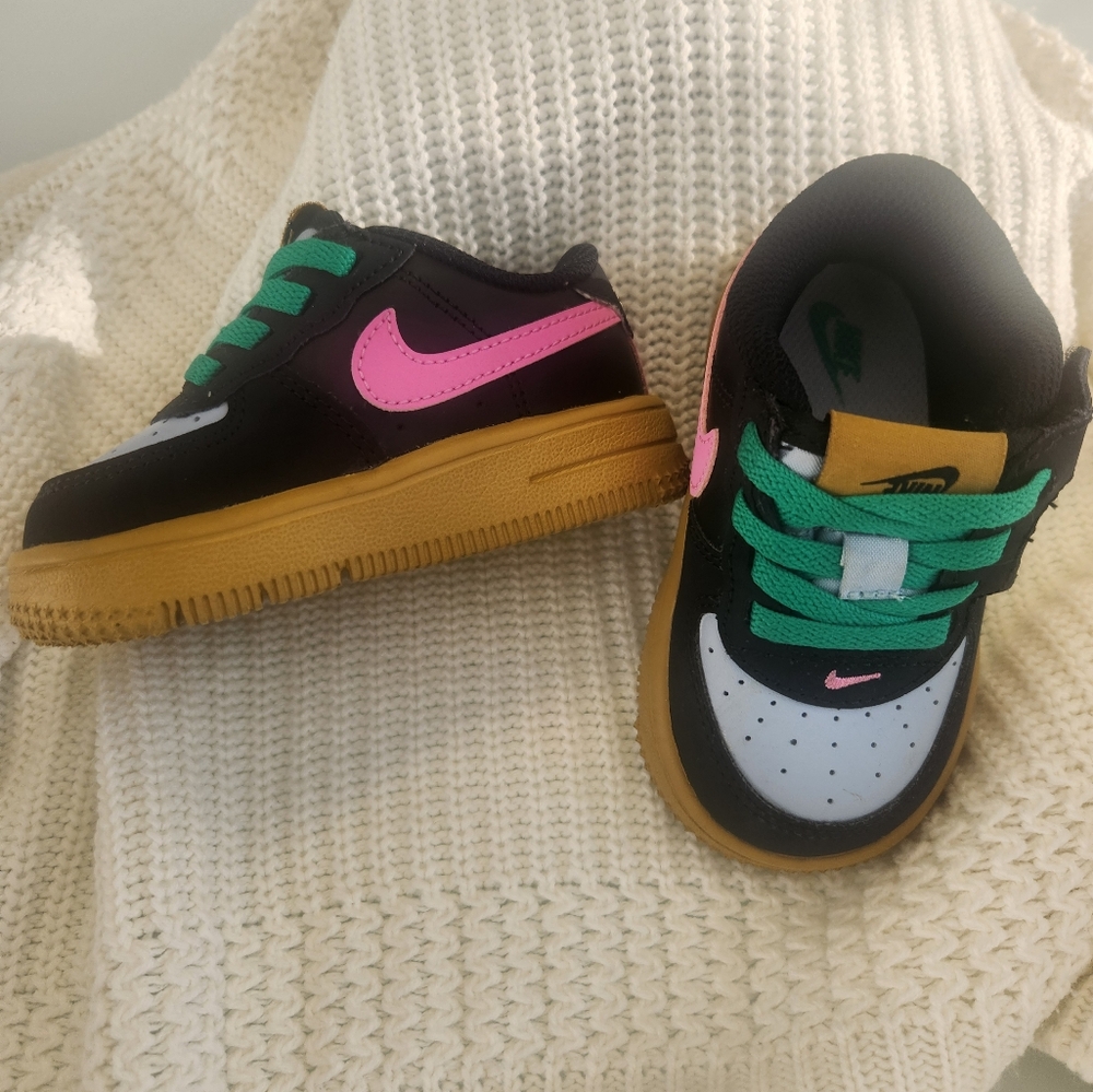 Nike Force 1 Low LV8 2 EasyOn